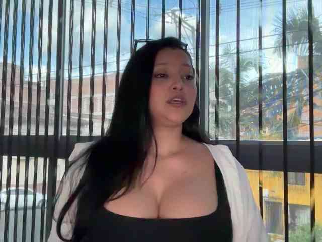 MarcellaGriffin webcam