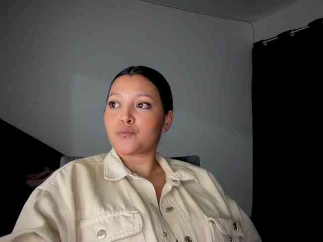 MarcellaGriffin webcam