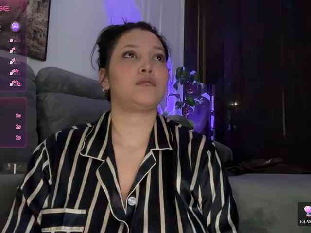 MarcellaGriffin webcam