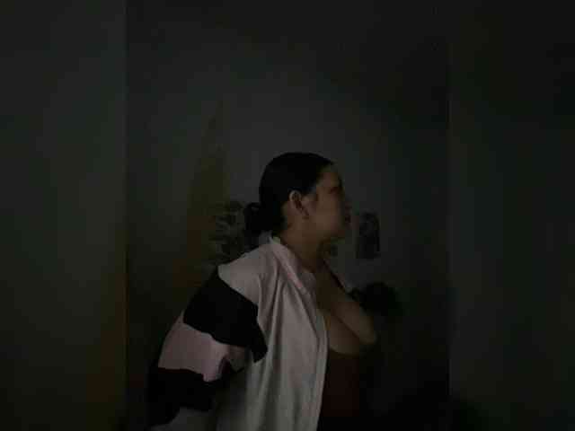 MarcellaGriffin webcam