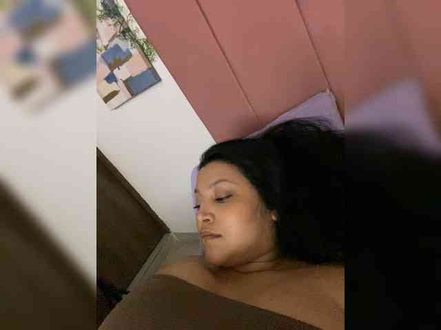 MarcellaGriffin webcam