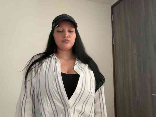 MarcellaGriffin webcam