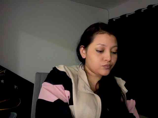 MarcellaGriffin webcam