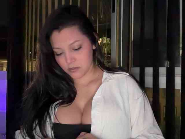 MarcellaGriffin webcam