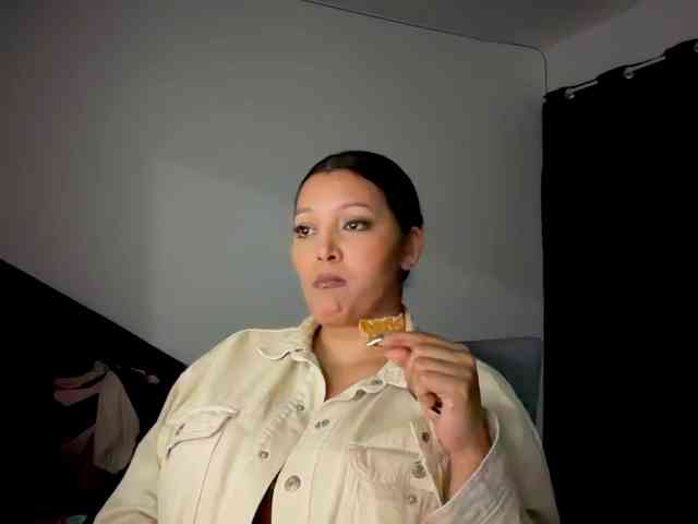 MarcellaGriffin webcam