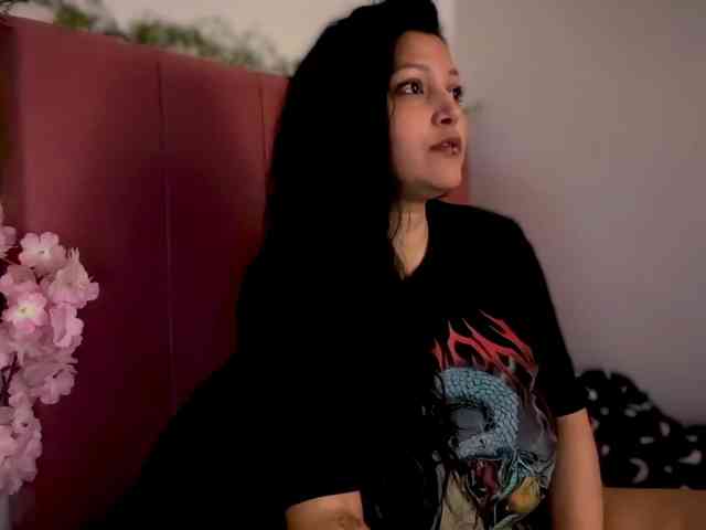 MarcellaGriffin webcam