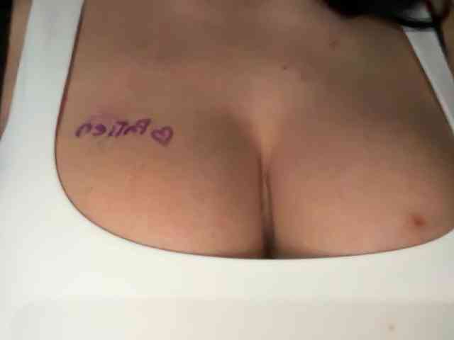 MarcellaGriffin webcam