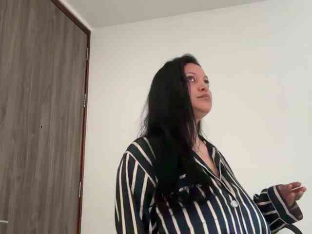 MarcellaGriffin webcam