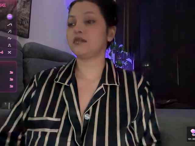 MarcellaGriffin webcam