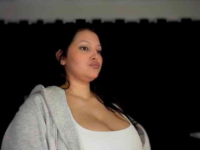 MarcellaGriffin webcam