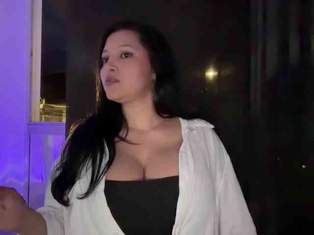 MarcellaGriffin webcam