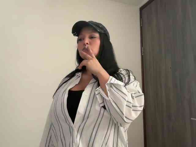MarcellaGriffin webcam
