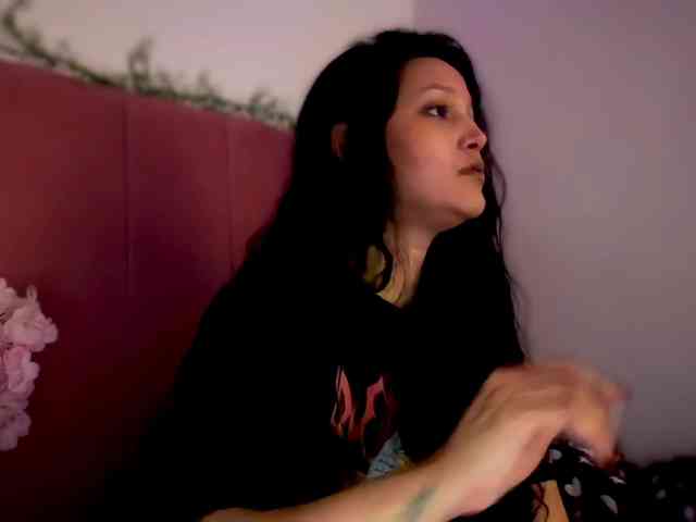 MarcellaGriffin webcam