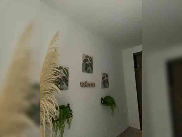 MarcellaGriffin webcam