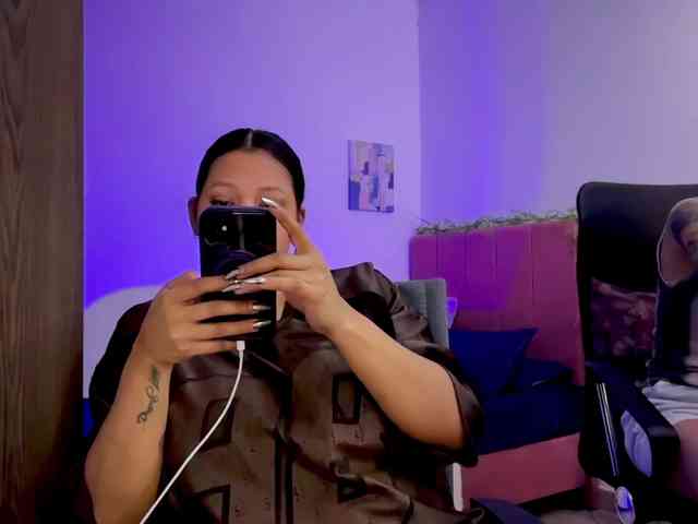 MarcellaGriffin webcam