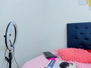 gatica-cat Porn Show