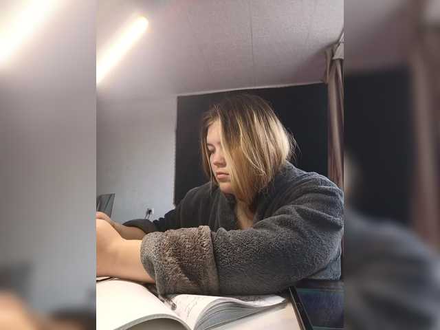 Mariicka's BongaCams show and profile