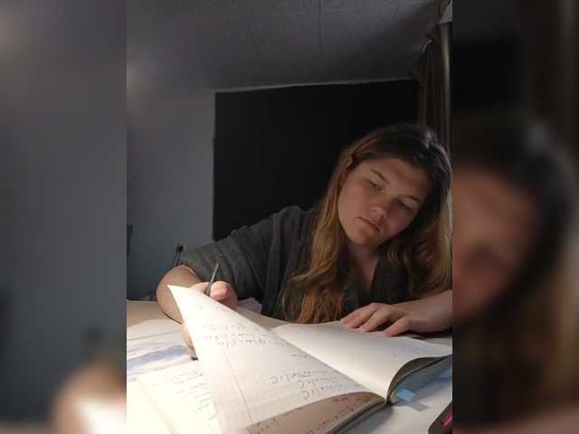 Mariicka's BongaCams show and profile