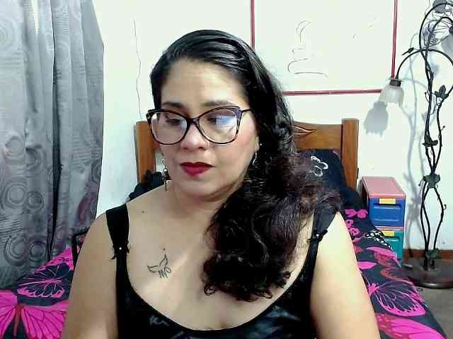 Mistresskloe webcam