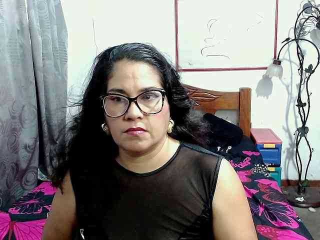 Mistresskloe webcam