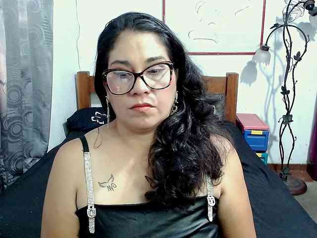 Mistresskloe webcam