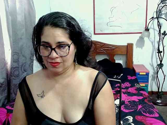 Mistresskloe webcam