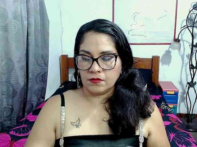 Mistresskloe webcam