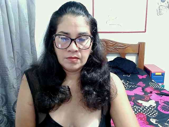 Mistresskloe webcam