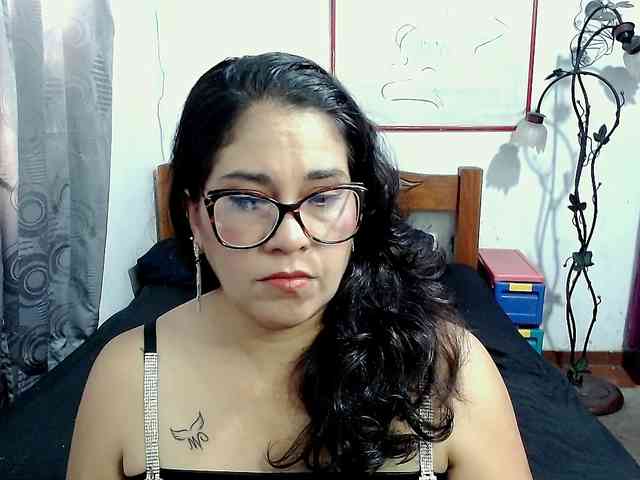 Mistresskloe webcam