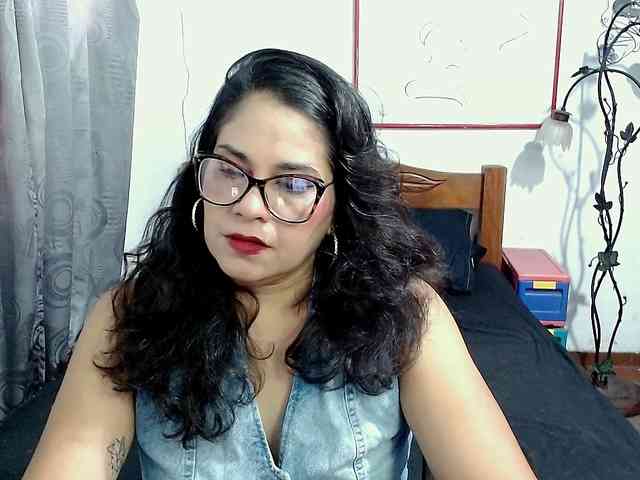 Mistresskloe webcam