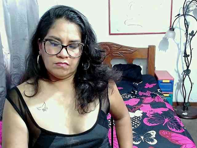 Mistresskloe webcam