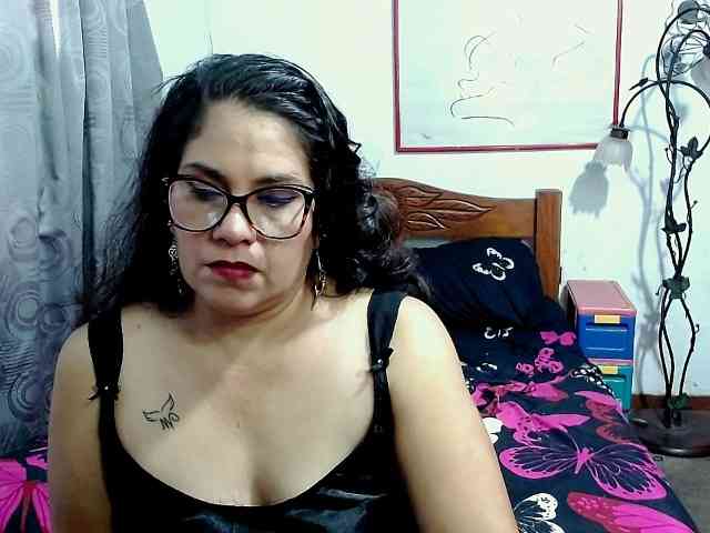 Mistresskloe webcam