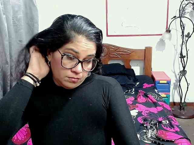 Mistresskloe webcam