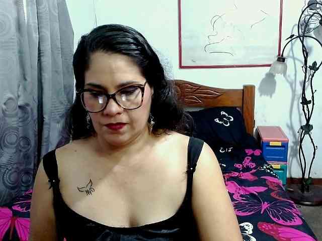 Mistresskloe webcam