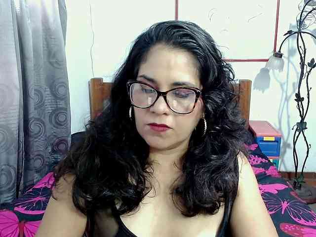 Mistresskloe webcam