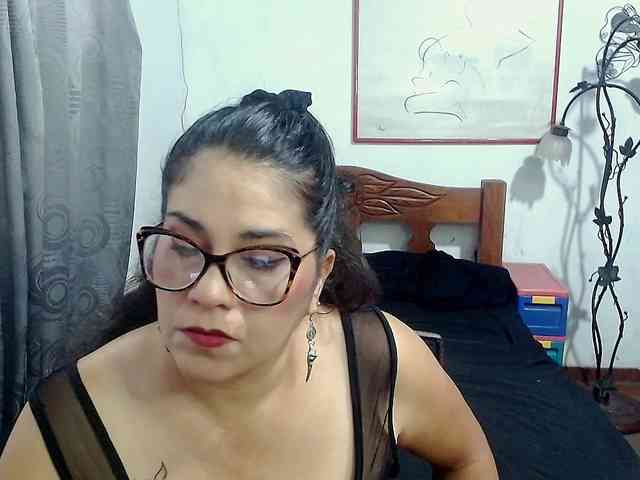 Mistresskloe webcam
