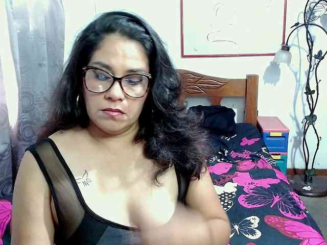 Mistresskloe webcam