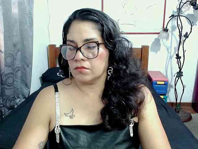 Mistresskloe webcam
