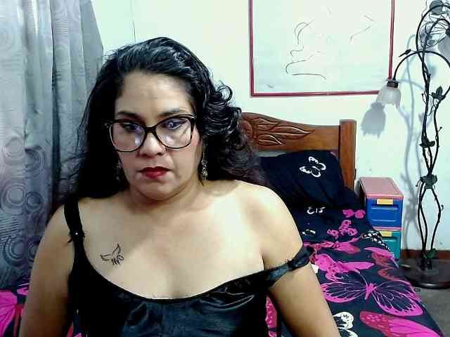 Mistresskloe webcam