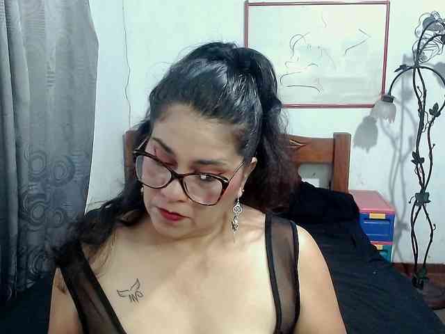 Mistresskloe webcam