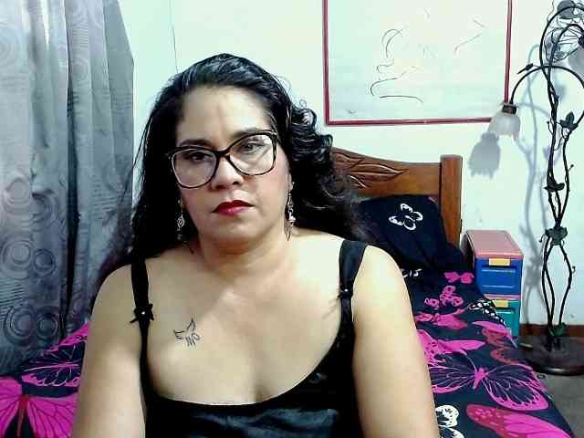 Mistresskloe webcam