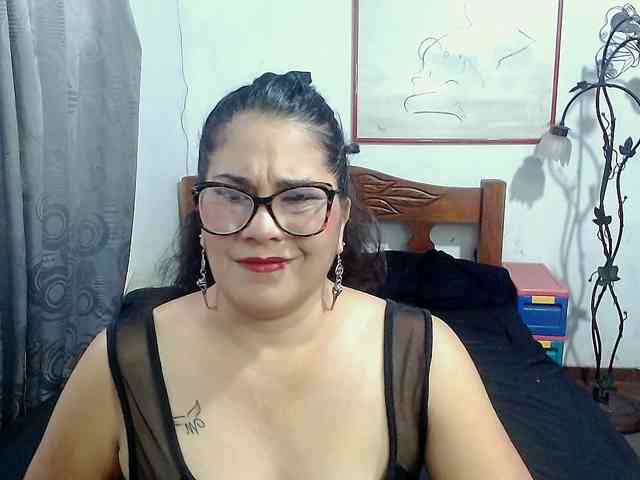 Mistresskloe webcam