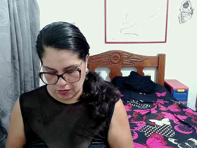 Mistresskloe webcam