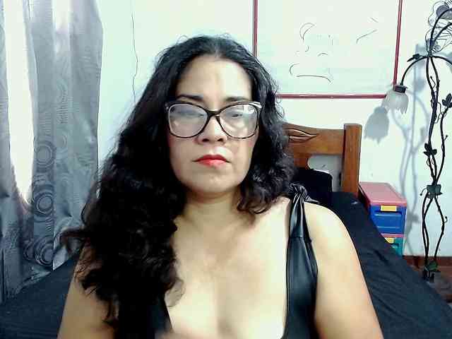 Mistresskloe webcam