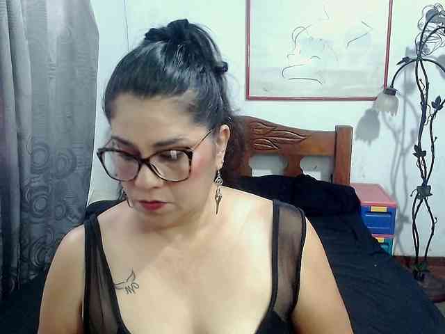 Mistresskloe webcam