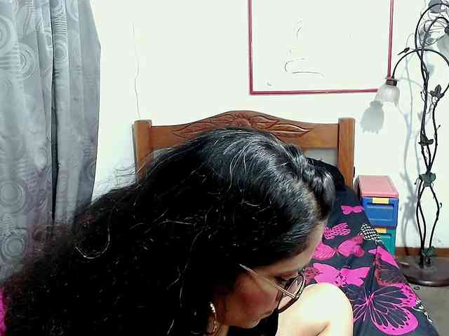 Mistresskloe webcam