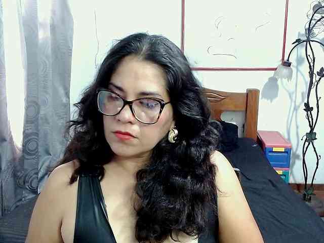 Mistresskloe webcam