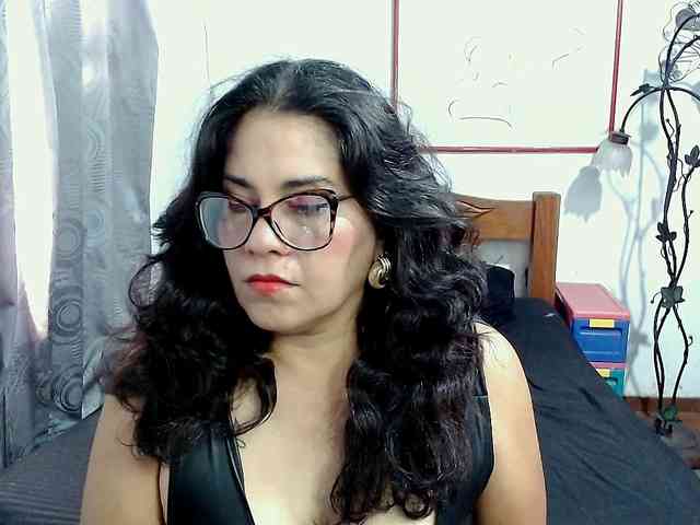 Mistresskloe webcam