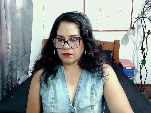 Mistresskloe webcam