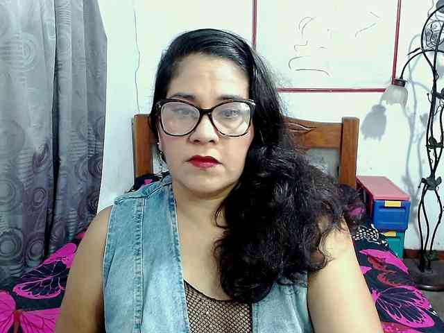 Mistresskloe webcam